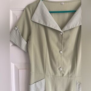 Vintage-type Green Midi Dress